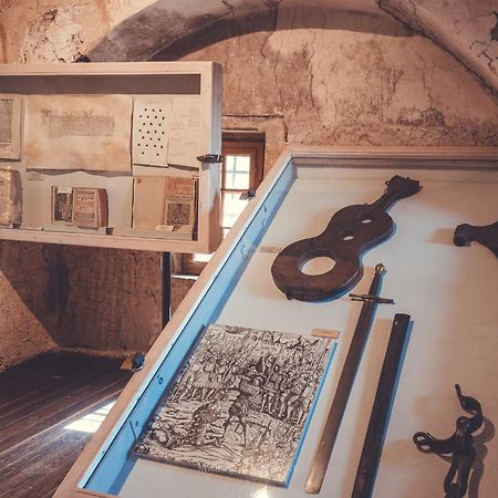 Villa Wohnen Auf Der Ritterburg Haßmersheim Esterno foto